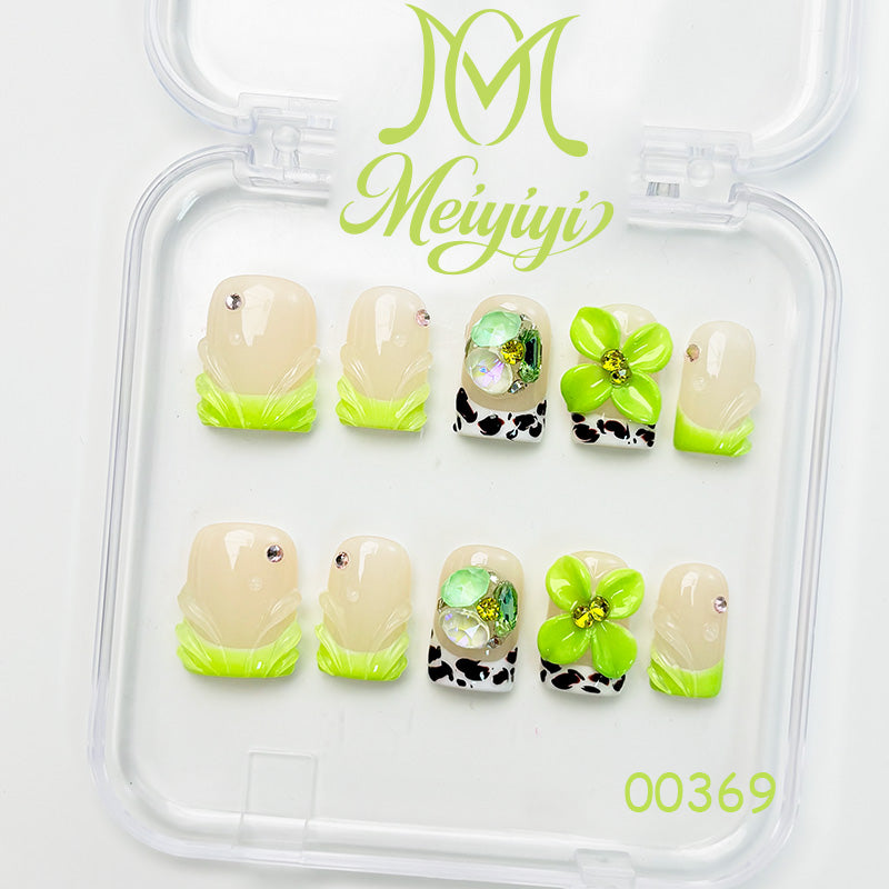 00369-MYY's designer original high-end design customized luxury hand-painted wearable nail art