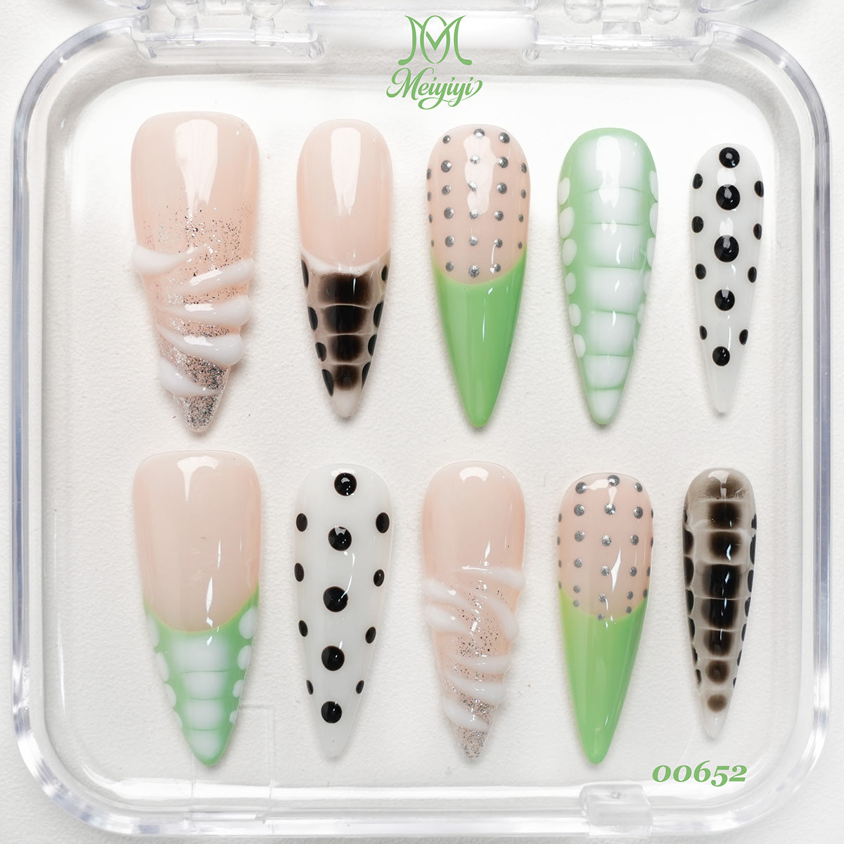00652-MYY's designer original high-end design customized luxury hand-painted wearable nail art