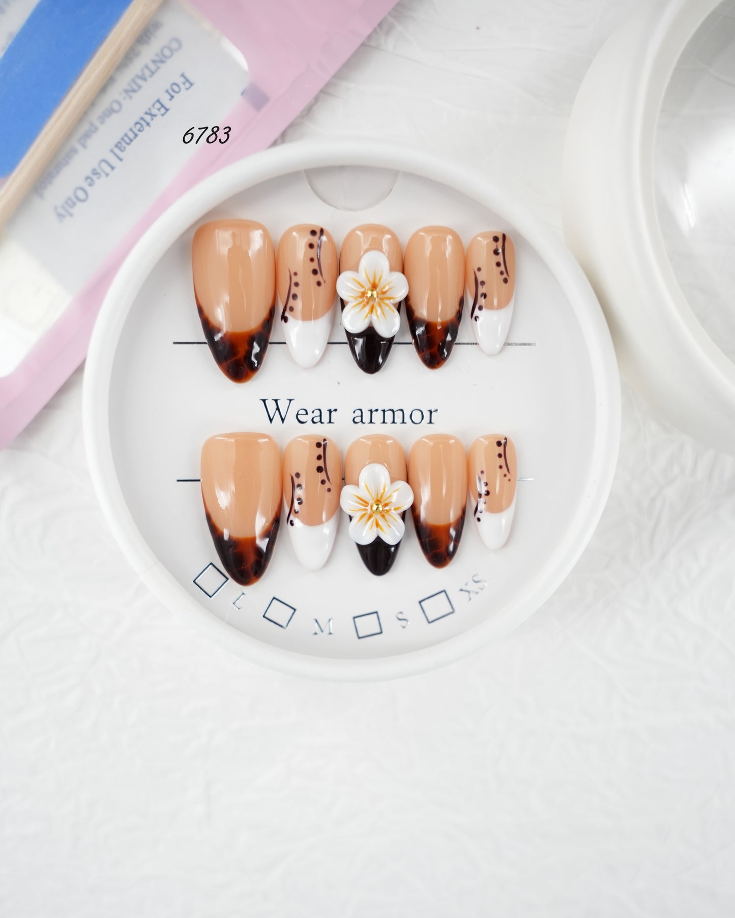 6783-MYY's designer original high-end design customized luxury hand-painted wearable nail art