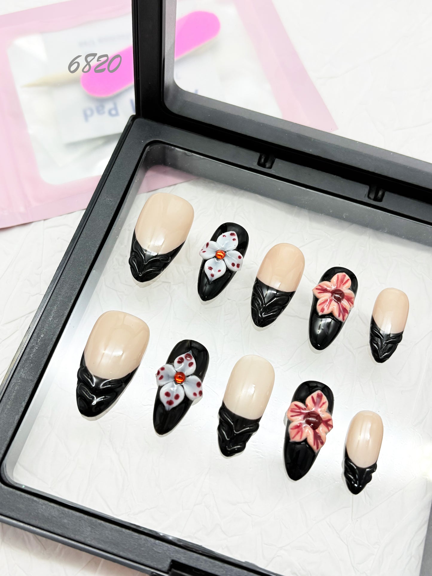 6820-MYY's designer original high-end design customized luxury hand-painted wearable nail art