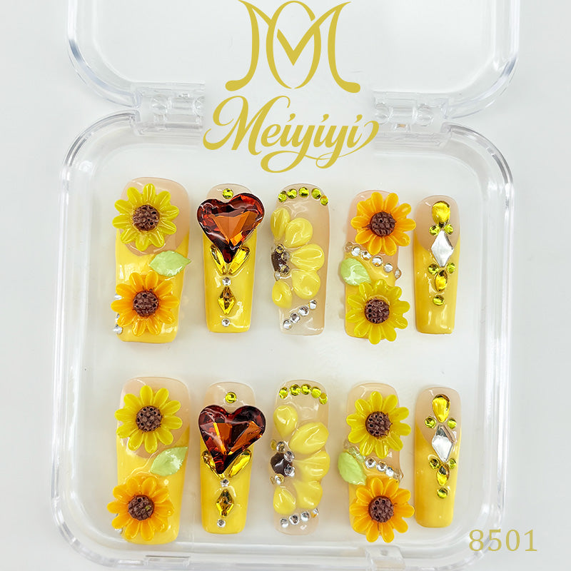 8501-MYY's designer original high-end design customized luxury hand-painted wearable nail art
