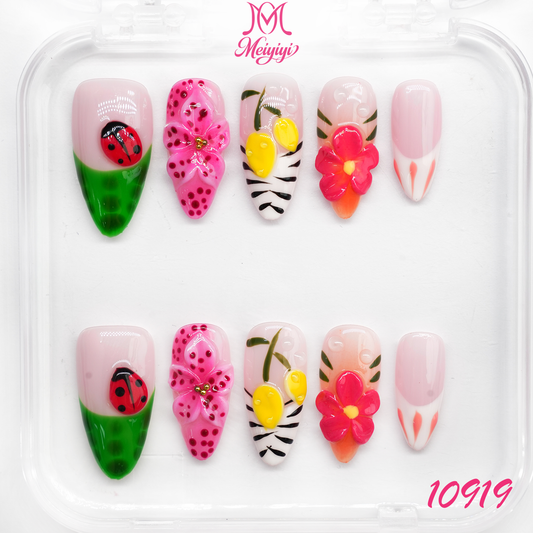 10919-MYY's designer original high-end design customized luxury hand-painted wearable nail art