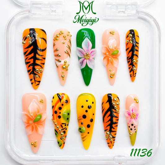 11136-MYY's designer original high-end design customized luxury hand-painted wearable nail art