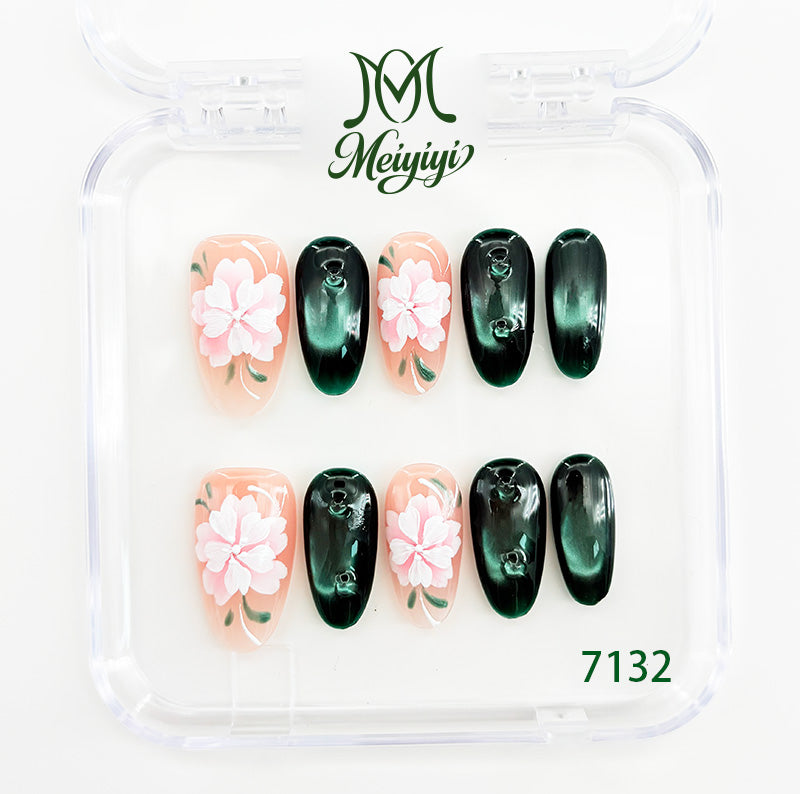 7132-MYY's designer original high-end design customized luxury hand-painted wearable nail art