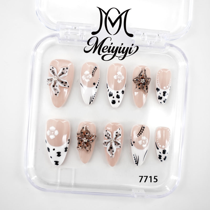 7715-MYY's designer original high-end design customized luxury hand-painted wearable nail art