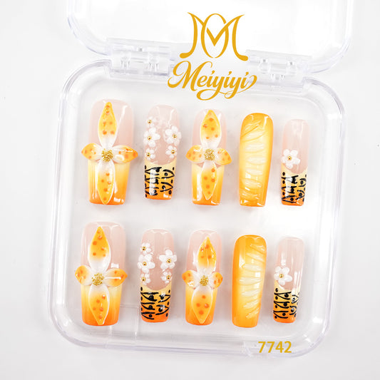 7742-MYY's designer original high-end design customized luxury hand-painted wearable nail art