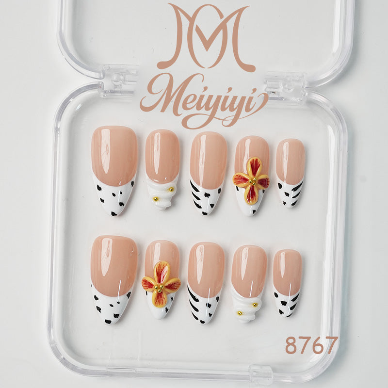 8767-MYY's designer original high-end design customized luxury hand-painted wearable nail art
